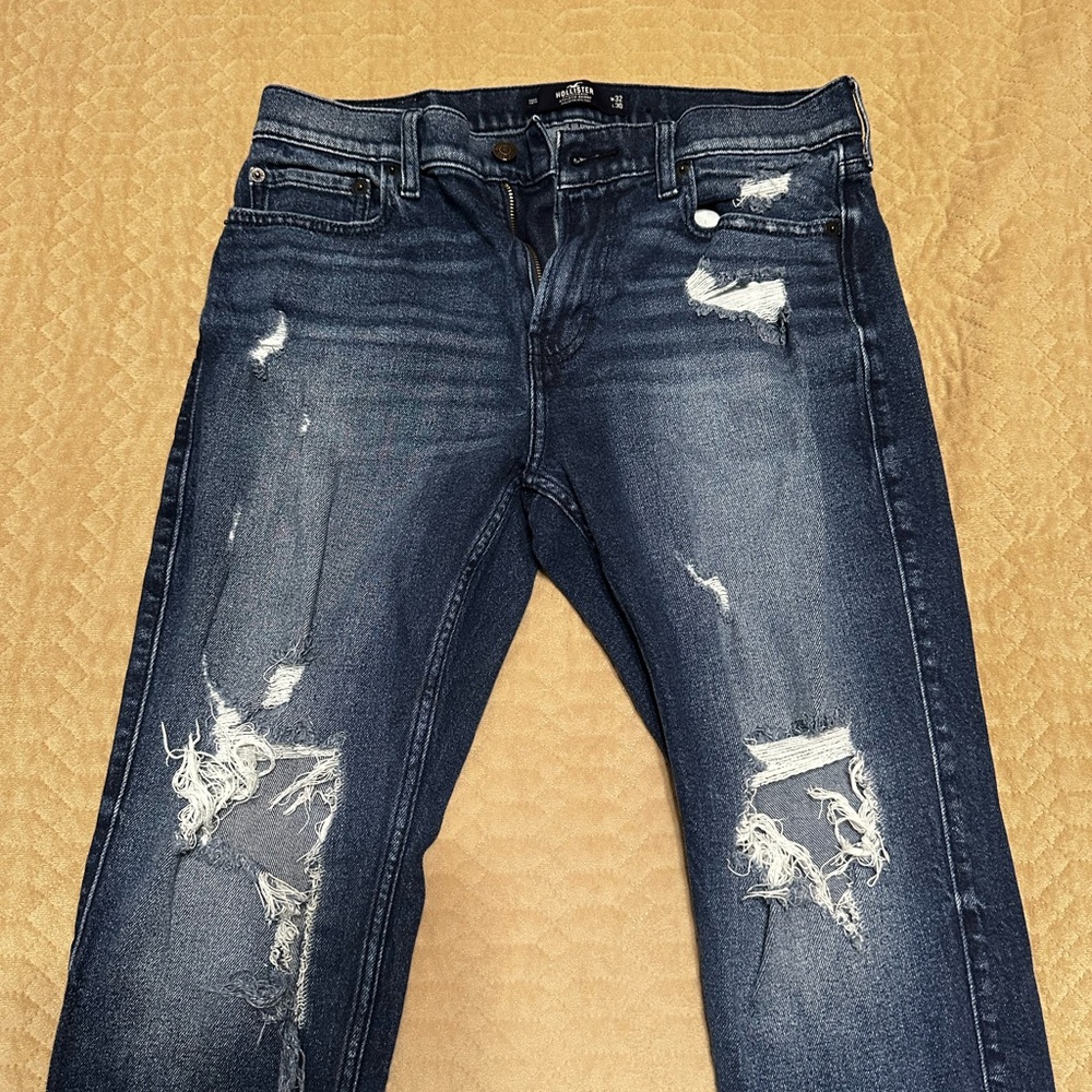Hollister Men's Dark Blue Distressed Skinny Jeans